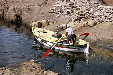 Fisherman, Campese, Isola del Giglio, Tuscany, Italy