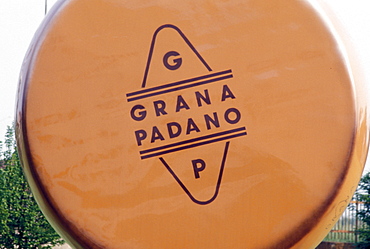 Grana Padano, Italy