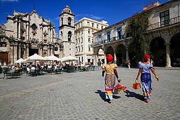 Cathedral Square, Havana, Cuba, West Indies, Central America