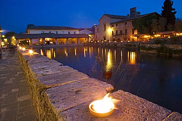Main square with themal pool, Bagno Vignoni, Tuscany, Italy, Europe