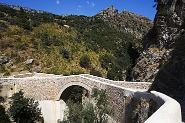 Ponte del Diavolo bridge on Raganello torrent, Civita, Pollino national park, Calabria, Italy, Europe