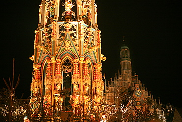 Christmas market and Schoner Brunnen fountain, Nurnberg, Bavaria, Germany, Europe