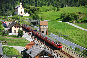 Train, Ardez, Bassa Engadina, Switzerland, Europe