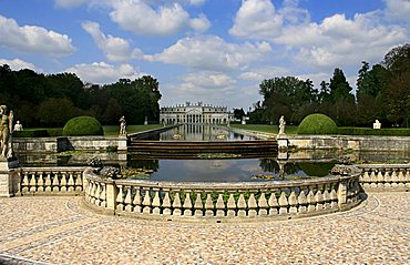 Garden, Villa Pisani, Stra, Veneto, Italy