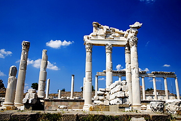 Corinthian capitals and columns of Temple of Trajan, Pergamon, Bergama, Turkey,  Europe 