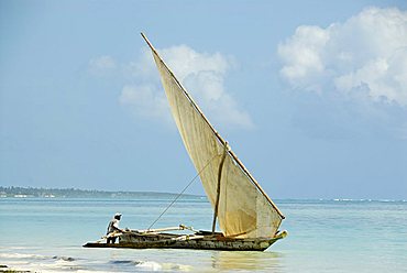 Traditional fishing boat, Zanzibar, United Republic of Tanzania, Africa