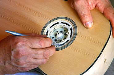 Lute-maker, Praiano, Campania, Italy