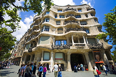 La Pedrera (Casa Milà) of Antoni Gaudì, Passeig de Gràcia, Barcelona, Spain, Europe