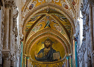 Interior, Cefalù Cathedral, Sicily, Italy