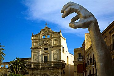 Sculpture, Il Risveglio, artist Seward Johnson, Cathedral square, Siracusa, Sicily, Italy