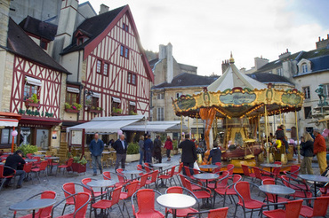 Place Francois Rude Bareuzai, Dijon, Bourgogne (Burgundy), France, Europe