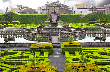 Quadrato fountain on the Italian Garden, Villa Lante, Bagnaia, Lazio, Italy