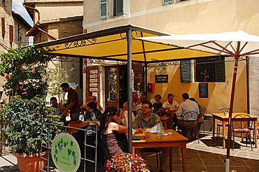 Enoteca l'Alchimista. Montefalco, Umbria, Italy, Europe