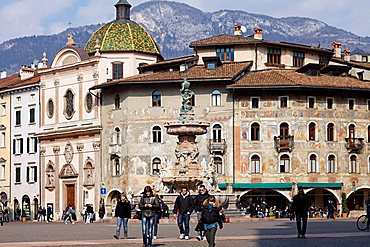 Nettuno fountain, Piazza Duomo, Trento, Trentino Alto Adige, Italy