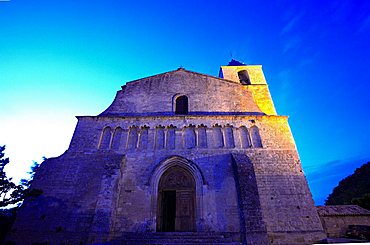 Romanesque church of Notre Dame de Pitie, Saignon, Vaucluse department, Provence-Alpes-C¬?te d'Azur, France, Europe