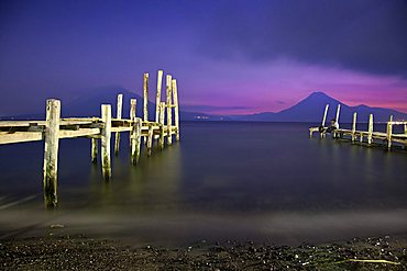 Lake Atitlan, volcan Atitlvìn, volcan San Pedro, Panajachel, Sololvì, Guatemala, America