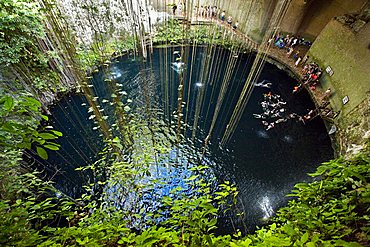 Cenote Ik-Kil, Ik Kil, Merida, Yucatan, Mexico, America