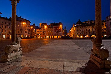 Nettuno Fountain in Duomo square and Casa Rella in Belenzani street, Trento, Trentino, Italy,  Europe, 