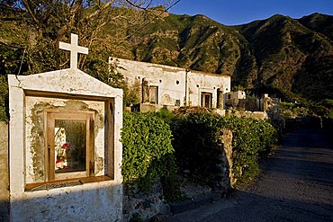 Little shrine, Salina Island, Aeolian Islands, Sicily, Italy