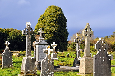 Cemetery with Celtic Cross, Lough Corrib lake, Connemara, County Galway, Connacht, Republic of Ireland, Europe