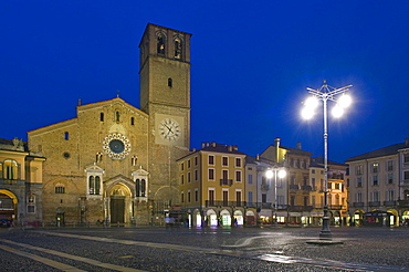 vittoria square and duomo, lodi, italy