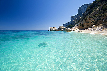 Spiaggia delle Sorgenti, Cala GoloritzâˆšÂ®, Baunei, Provincia Ogliastra, Golfo di Orosei, Sardinia, Italy