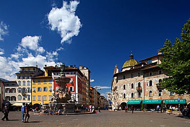 Nettuno Fountain in Duomo square and Casa Rella in Belenzani street, Trento, Trentino, Italy, Europe 