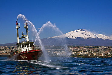 Catania harbour, Etna volcano in the background, Sicily, Italy, Europe