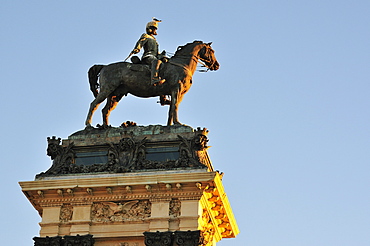 Monument to Alfonso XII statue, Buen Retiro Park, Madrid, Spain, Europe 
