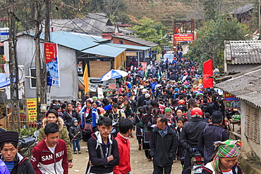 Aboriginal people of the mountains of Sapa dressed with their traditional attire and walking in their village, Sapa, Northern Vietnam, Southeast Asia, Asia