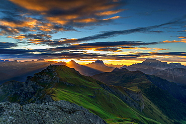 Sunrise on the Pelmo and Antelao, Dolomites, Tofane, Pelmo, Veneto, Italy, Europe