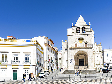 Nossa Senhora da Assuncao, the episcopal church. Elvas in the Alentejo close to the spanish border. Elvas is listed as UNESCO world heritage. Europe, Southern Europe, Portugal, March