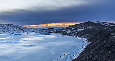 Glacier Svinafellsjoekul in the  Vatnajoekull NP during winter. view towards the outwash plain or sandur  europe, northern europe, iceland,  February