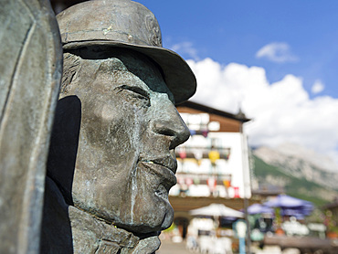 Monument commemorating the members of the police force Polizia di Stato. Cortina d Ampezzo in the dolomites of northern Italy. Europe, central europe, italy, veneto