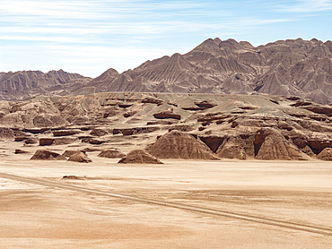 Desierto del Diablo. The Argentinian Altiplano along the Routa 27 between Pocitos and Tolar Grande. South America, Argentina