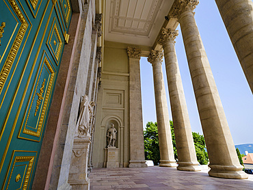 Esztergom Basilica. Portico on the east side. Europe, East Europe, Hungary