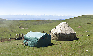 Alpe on mountain pass Kara Too linking Naryn with Kazarman. The Tien Shan mountains or heavenly mountains in Kirghizia. Asia, central Asia, Kyrgyzstan