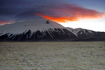 Monti Sibillini National Park, Sunrise, Castelluccio di Norcia, Umbria, Italy, Europe