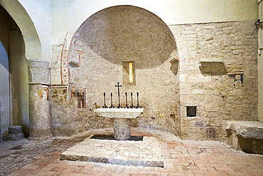 Archaeological Area Carsalue, Church of San Damiano, Interior, Frescoes, San Gemini, Umbria, Italy, Europe