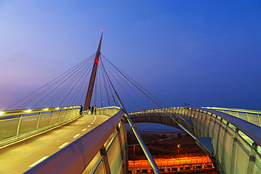 The Bridge of the Sea of Pescara at night, Abruzzo, Italy, Europe