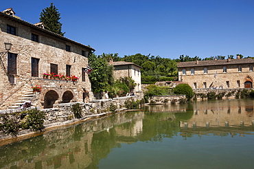 Thermal spring in the village of Bagno Vignoni, now unfit for bathing, Val d'Orcia, Tuscany, Italy, Europe 