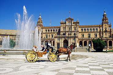 The Plaza de Espana, Seville, Andalucia (Andalusia), Spain, Europe