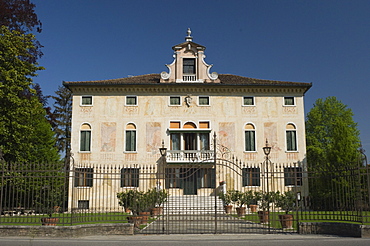 The Villa Soranzo (La Soranza), frescoed facade, dormer window in Baroque style, Riviera del Brenta, Veneto, Italy, Europe