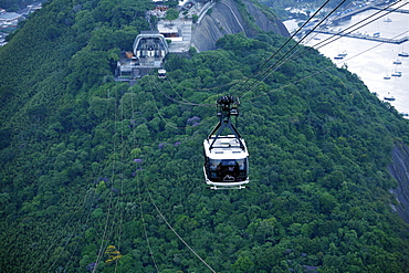 Cable cars at the Pao de Acucar (Sugar Loaf mountain), Rio de Janeiro, Brazil, South America 