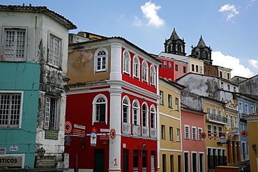 Cobbled streets and colonial architecture, Largo de Pelourinho, UNESCO World Heritage Site, Salvador, Bahia, Brazil, South America