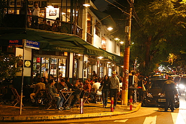 People in the Vila Madalena area known for its bars, restaurants and nighlife, Sao Paulo, Brazil, South America