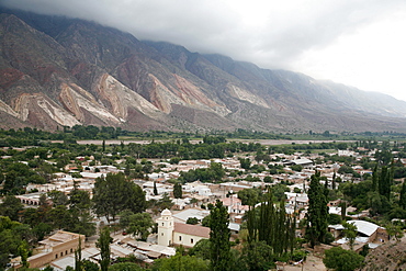 View over Maimara and Paleta del Pintor (Painters Palette) mountains, Quebrada de Humahuaca, UNESCO World Heritage Site, Jujuy Province, Argentina, South America