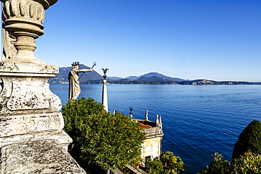 The Borromeo's Palace and gardens on Isola Bella, Borromean Islands, Lake Maggiore, Italian Lakes, Piedmont, Italy, Europe