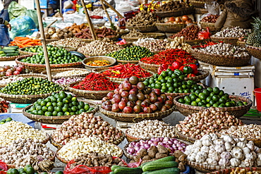 Fruits and vegetables stall at a market in the old quarter, Hanoi, Vietnam, Indochina, Southeast Asia, Asia