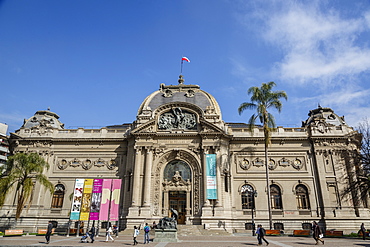 Museo Nacional de Bellas Artes (Chilean National Museum of Fine Arts), Santiago, Chile, South America